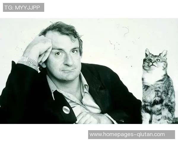 亚当斯的传奇人生与影响力探秘：从科学家到文化象征的跨越之旅