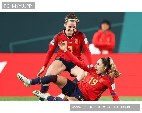 德国女足对阵西班牙女足精彩比分揭晓赛后分析与精彩瞬间回顾 德国女足对阵西班牙女足精彩比分揭晓赛后分析与精彩瞬间回顾